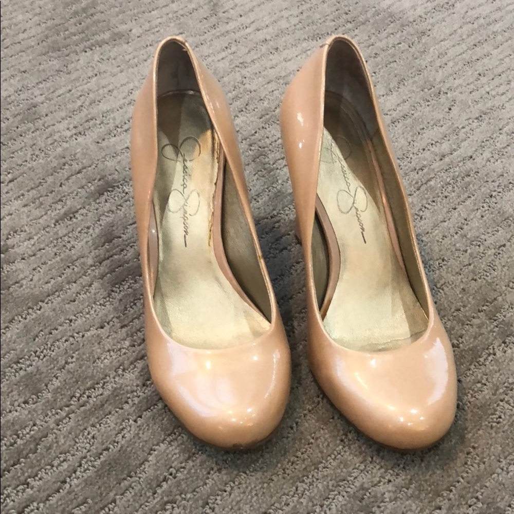 Light pink/nude heels